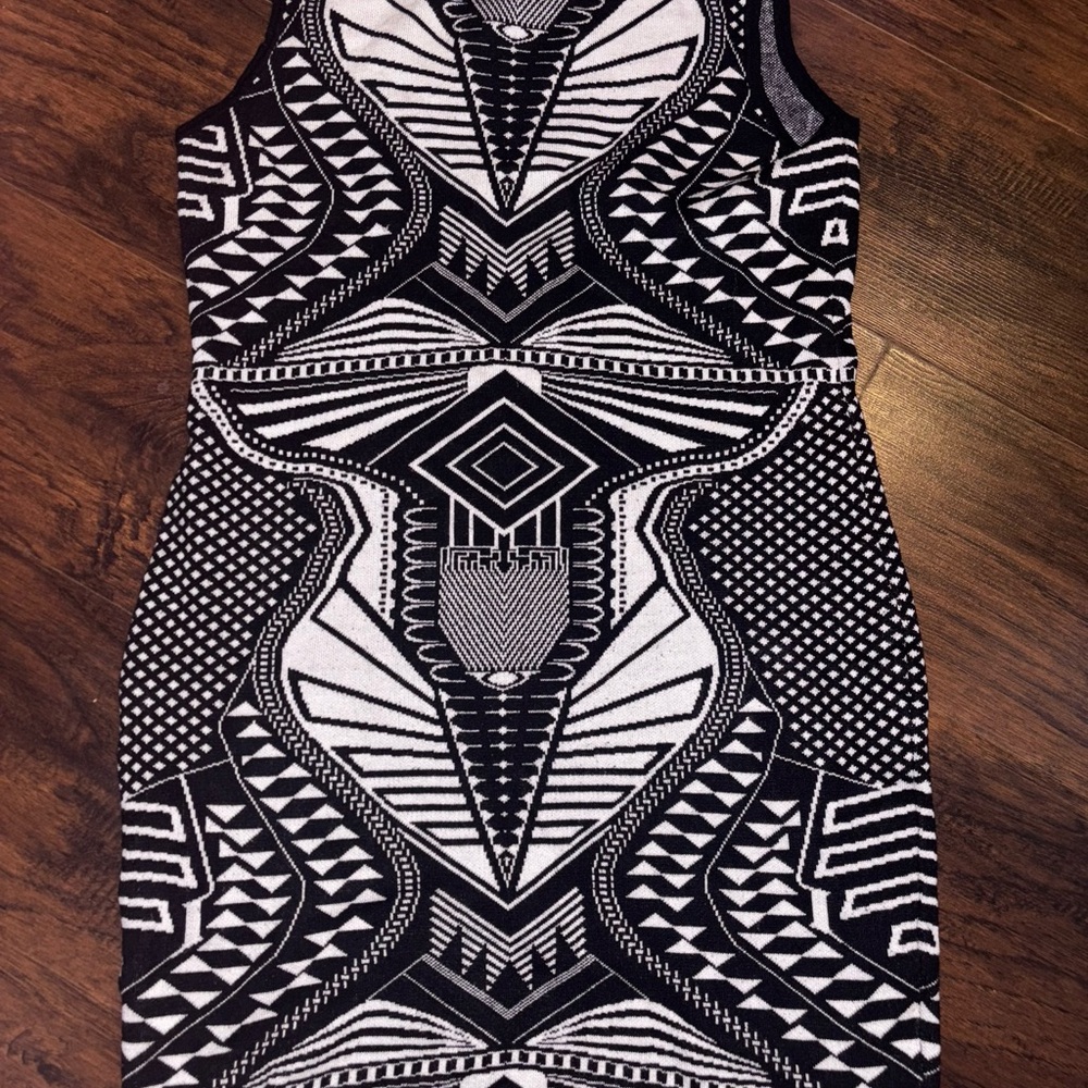 Black and White Geometric Pattern Dress